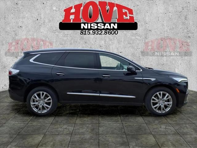 2023 Buick Enclave Essence AWD