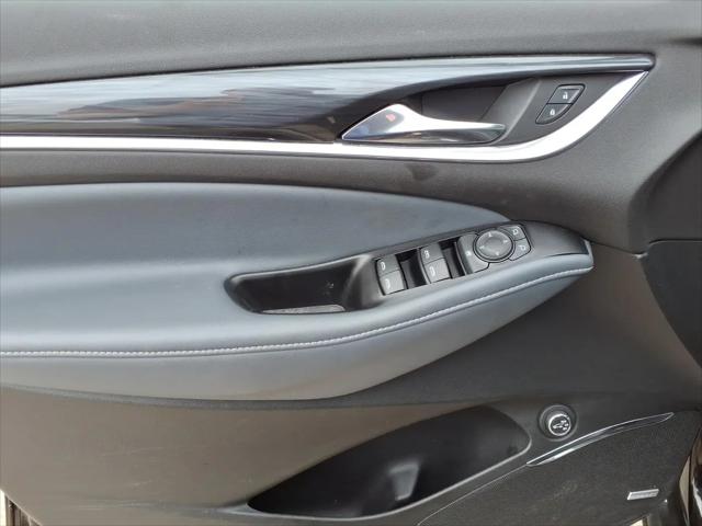 2023 Buick Enclave Essence AWD
