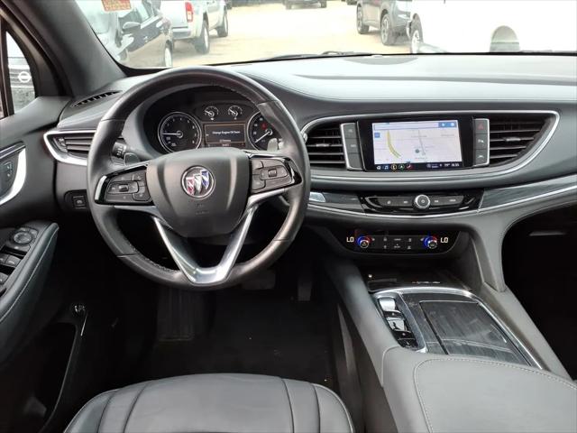 2023 Buick Enclave Essence AWD