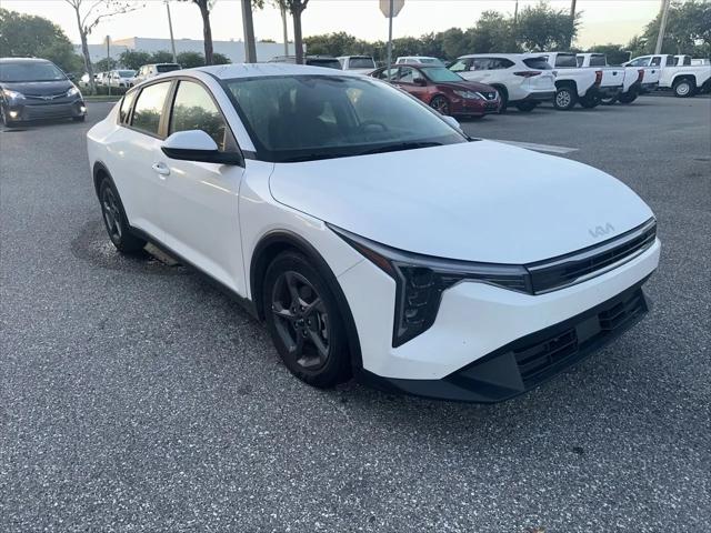 2025 Kia K4 LXS