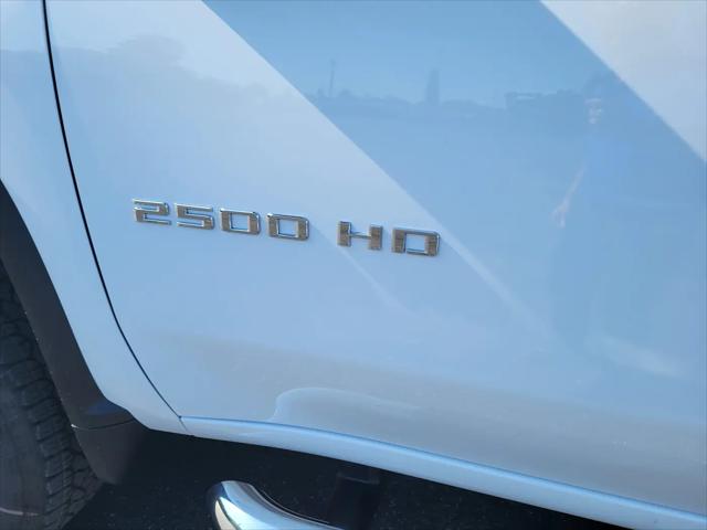 2026 Chevrolet Silverado 2500HD Crew Cab, Standard Bed, LT, 4WD