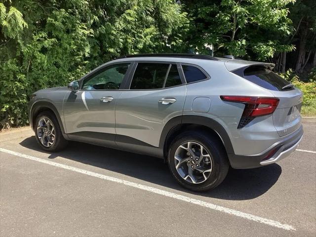 2025 Chevrolet Trax FWD LT