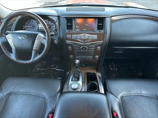 2016 INFINITI QX80 Standard