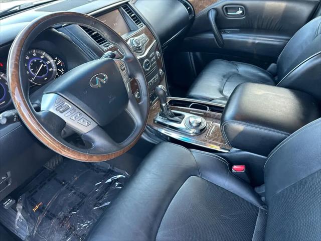 2016 INFINITI QX80 Standard