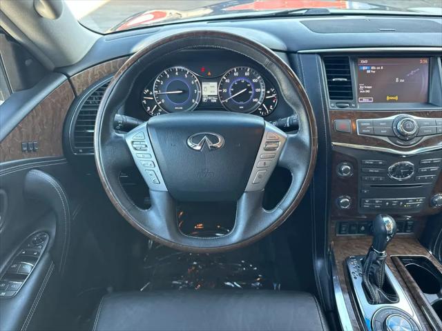 2016 INFINITI QX80 Standard