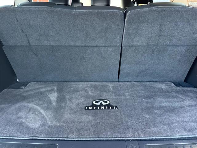 2016 INFINITI QX80 Standard