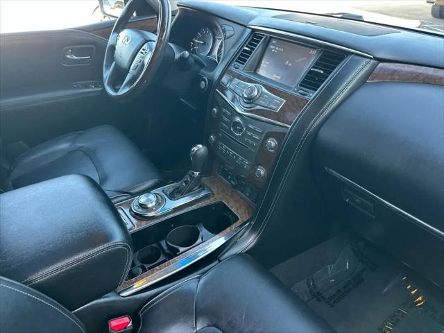 2016 INFINITI QX80 Standard