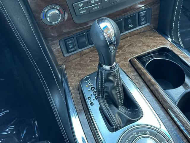 2016 INFINITI QX80 Standard