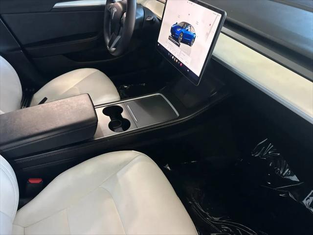 2022 Tesla Model 3 Rear-Wheel Drive
