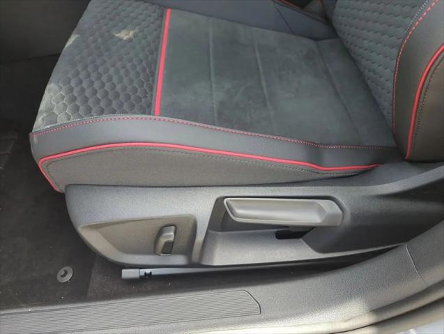 2026 Volkswagen Golf GTI SE