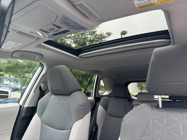 2022 Toyota RAV4 Hybrid XLE