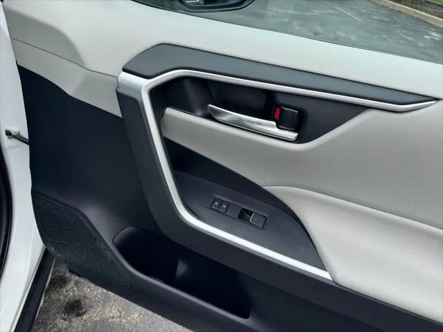 2022 Toyota RAV4 Hybrid XLE