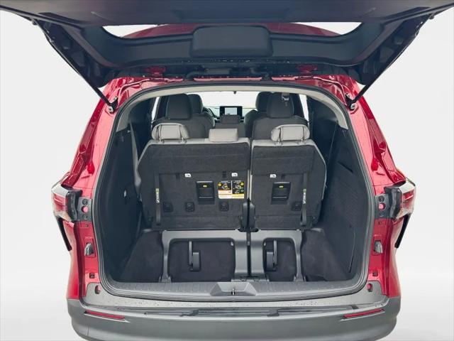2025 Toyota Sienna LE