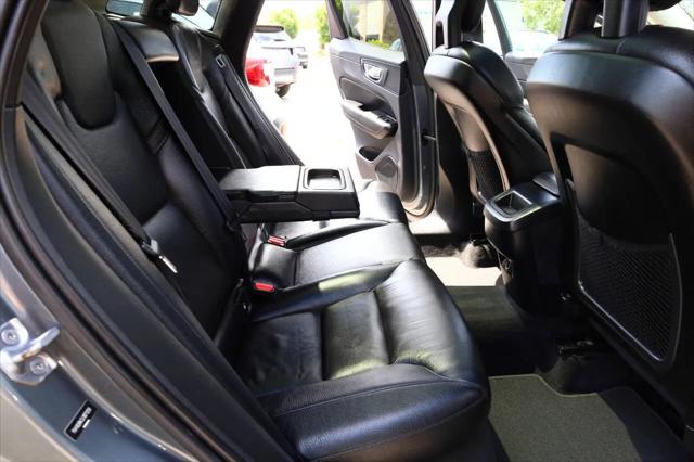 2018 Volvo XC60 T5 Momentum