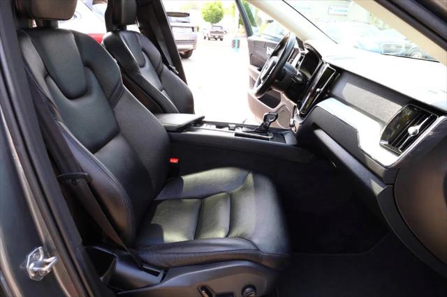 2018 Volvo XC60 T5 Momentum