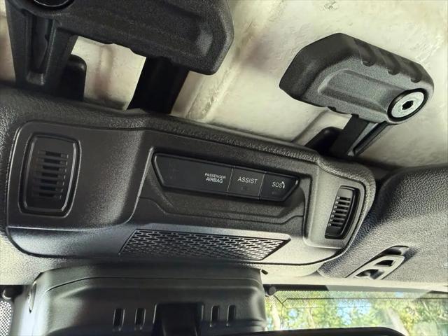 2024 Jeep Gladiator Sport