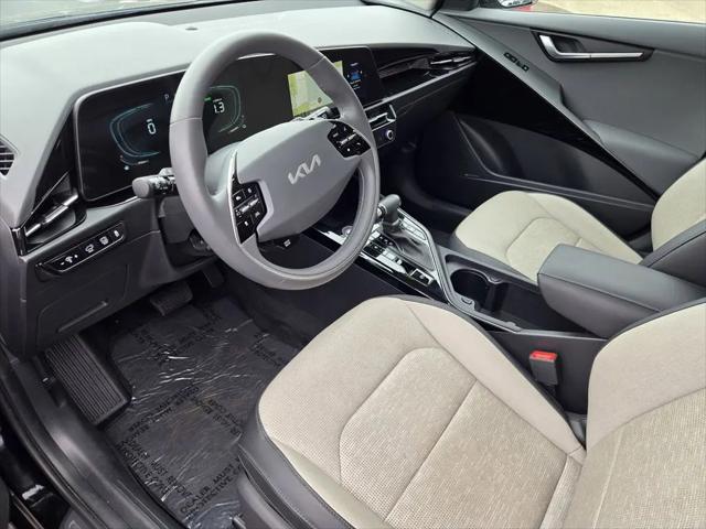 2023 Kia Niro SX