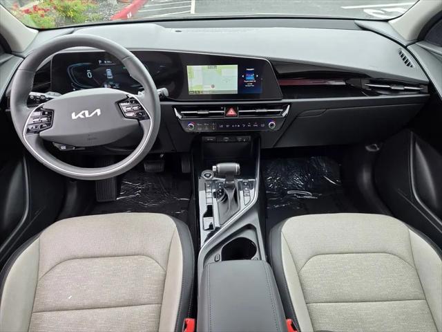 2023 Kia Niro SX