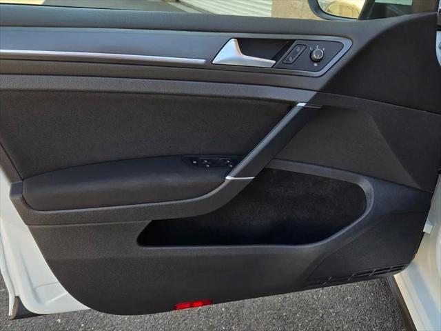 2018 Volkswagen Golf GTI 2.0T SE