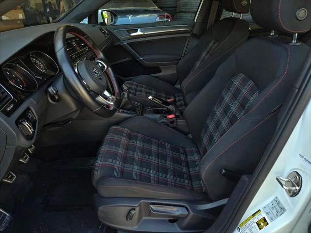 2018 Volkswagen Golf GTI 2.0T SE