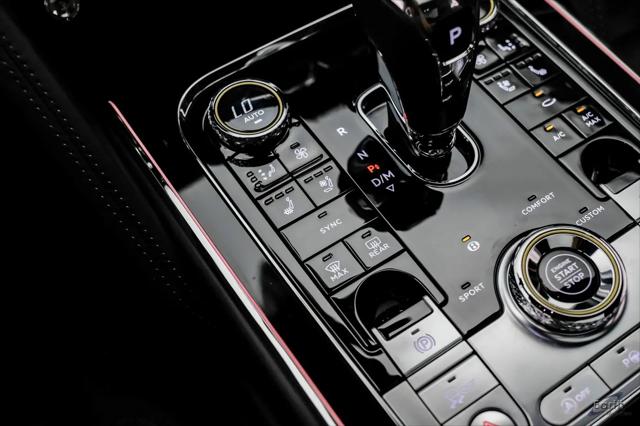 2022 Bentley Flying Spur V8
