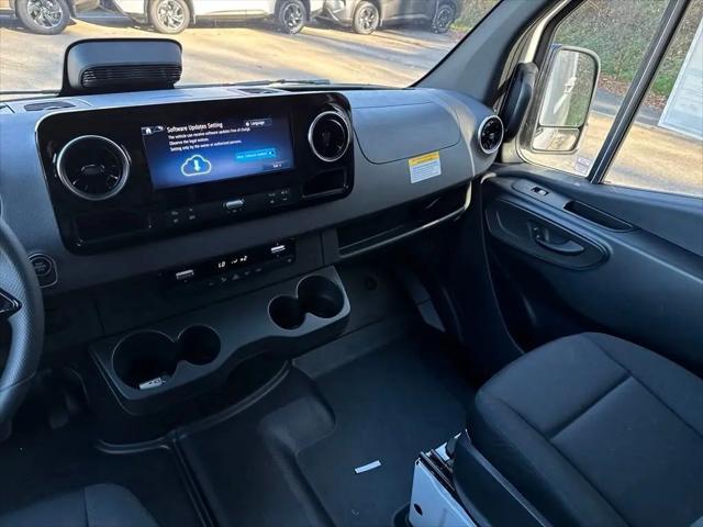 2025 Mercedes-Benz Sprinter 2500 Standard Roof 4-Cyl Diesel HO