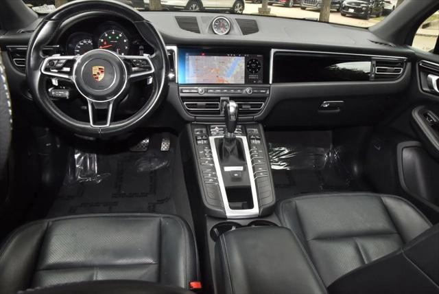 2020 Porsche Macan Macan