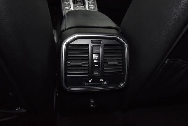 2020 Porsche Macan Macan