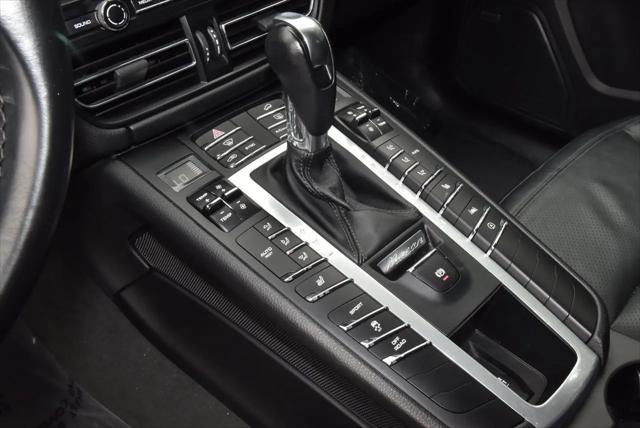 2020 Porsche Macan Macan
