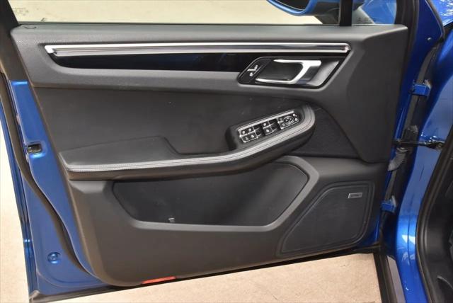 2020 Porsche Macan Macan