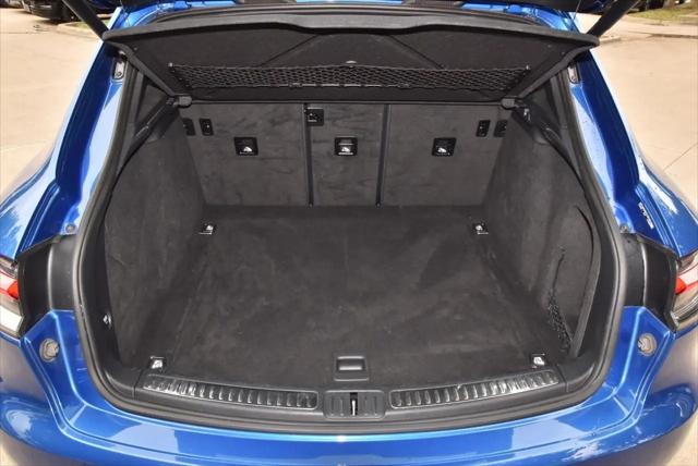 2020 Porsche Macan Macan