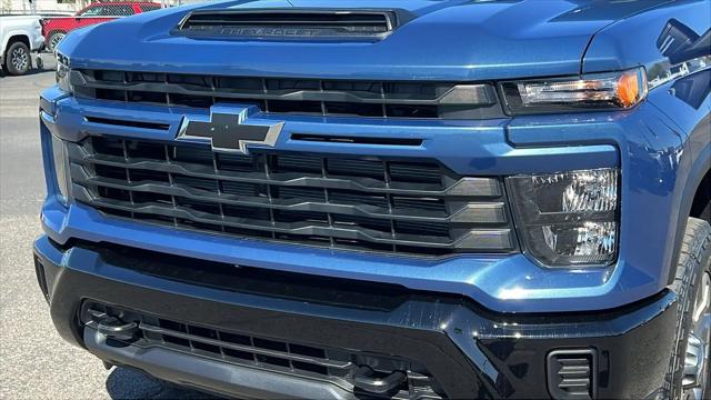 2026 Chevrolet Silverado 2500HD Crew Cab, Standard Bed, WT, 4WD