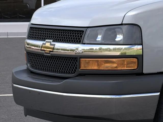 2026 Chevrolet Express Passenger 3500 Extended Wheelbase, LT, RWD