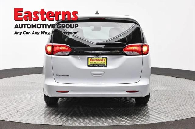 2023 Chrysler Voyager LX