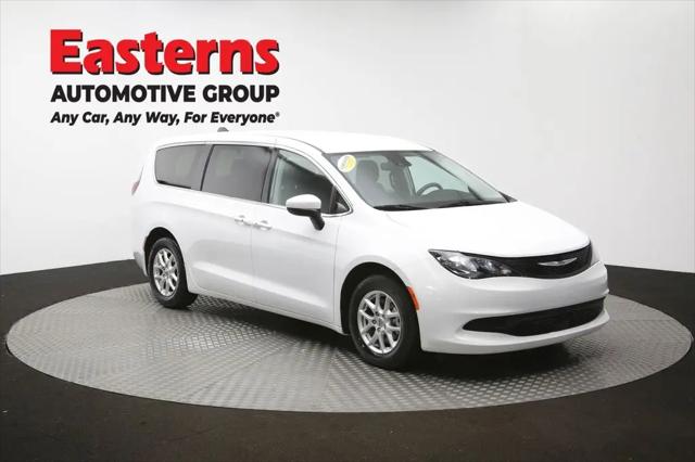 2023 Chrysler Voyager LX