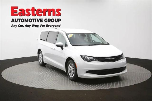 2023 Chrysler Voyager LX