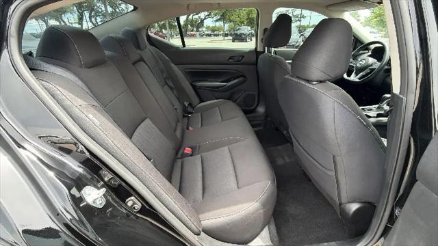2023 Nissan Altima SV FWD