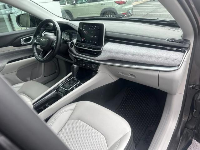 2022 Jeep Compass Latitude FWD