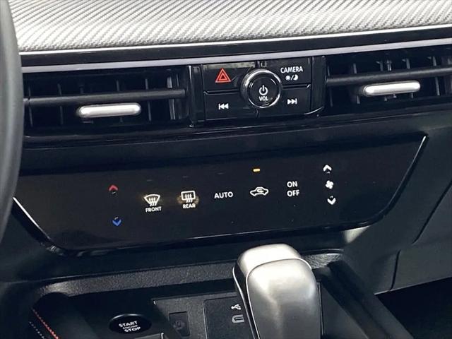 2025 Nissan Kicks SR FWD