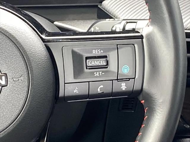 2025 Nissan Kicks SR FWD