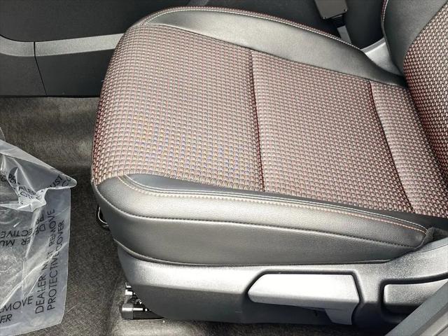 2025 Nissan Kicks SR FWD