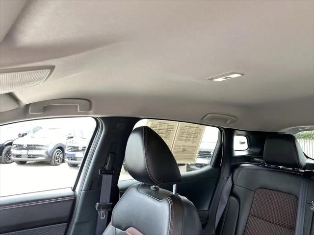 2025 Nissan Kicks SR FWD