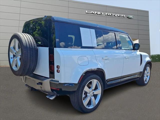 2025 Land Rover Defender 110 P500 X-Dynamic SE