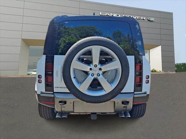 2025 Land Rover Defender 110 P500 X-Dynamic SE