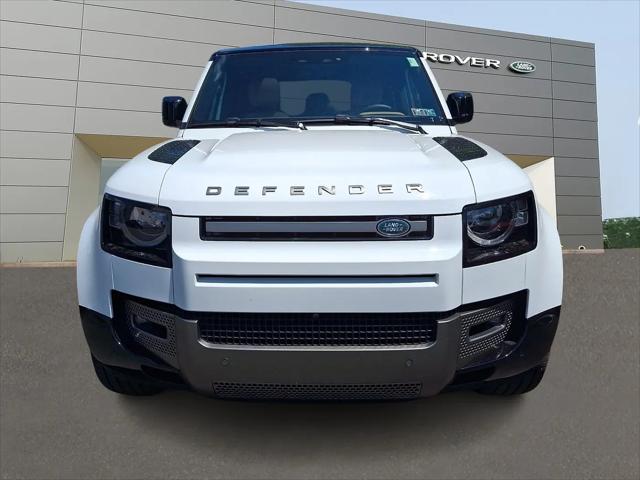 2025 Land Rover Defender 110 P500 X-Dynamic SE