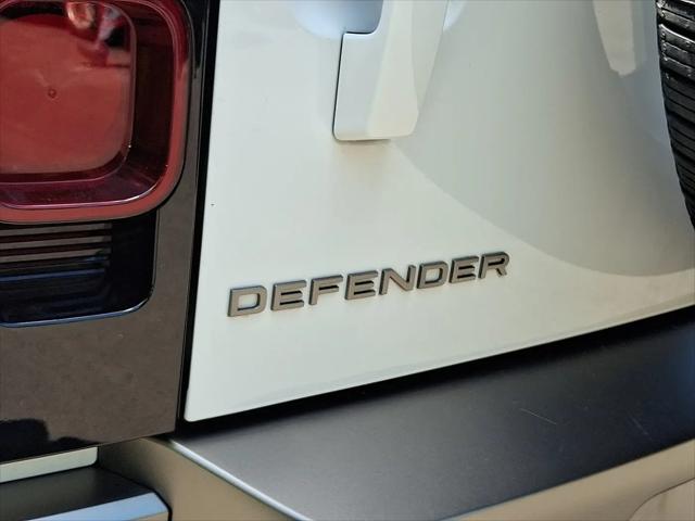 2025 Land Rover Defender 110 P500 X-Dynamic SE