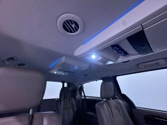 2015 Chrysler Town & Country Limited Platinum