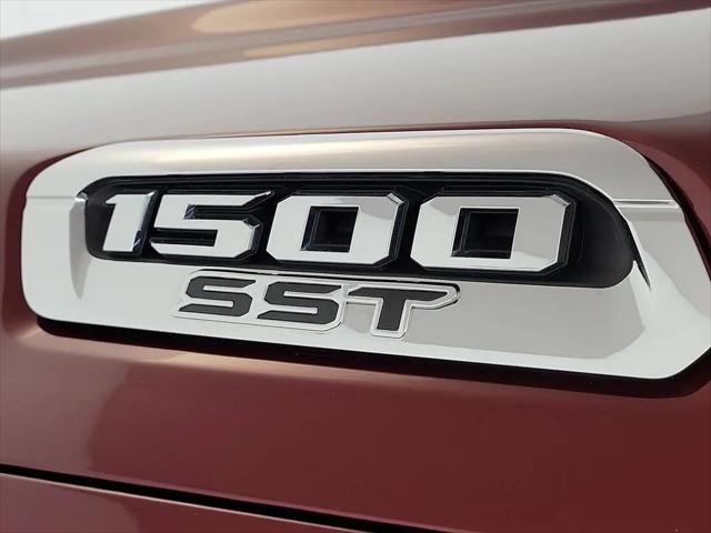 2025 Ram 1500 Big Horn Crew Cab 4x4 5'7" Box