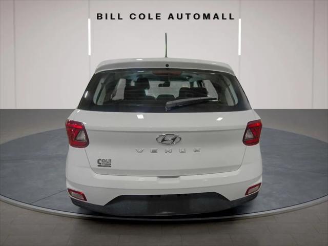 2025 Hyundai Venue SE