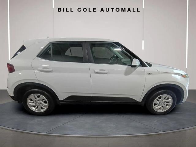 2025 Hyundai Venue SE